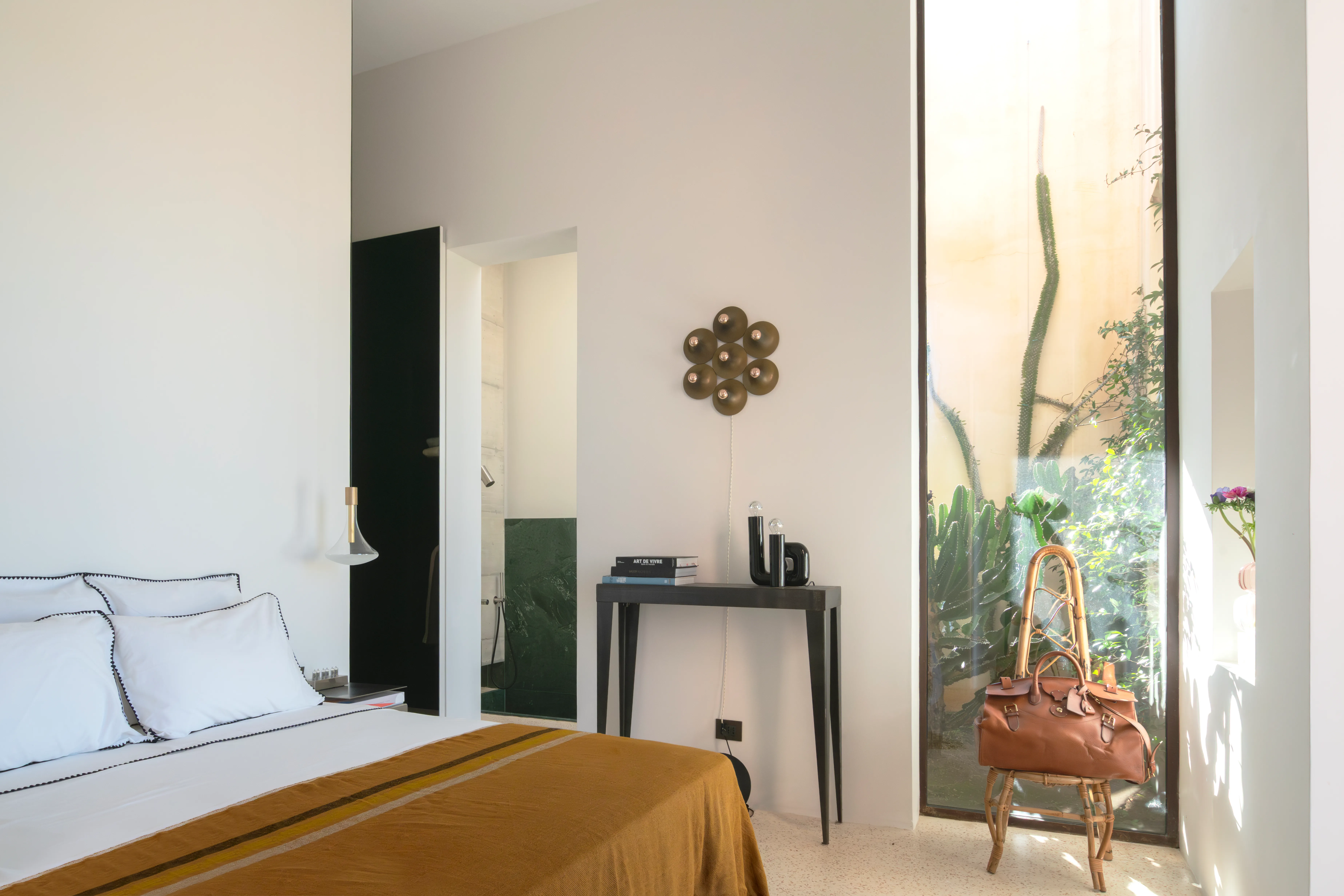 La Verde, camera principale affacciata su piscina e giardino